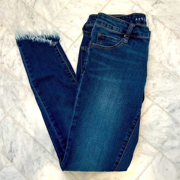 ARTICLES OF SOCIETY mid rise raw edge hem skinny cropped jeans size 26 - Picture 1 of 10